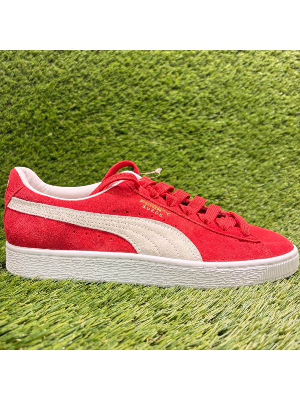 Puma Suede Classic 21 XXI Mens Size 8 Red White Athletic Walking Shoes Sneakers